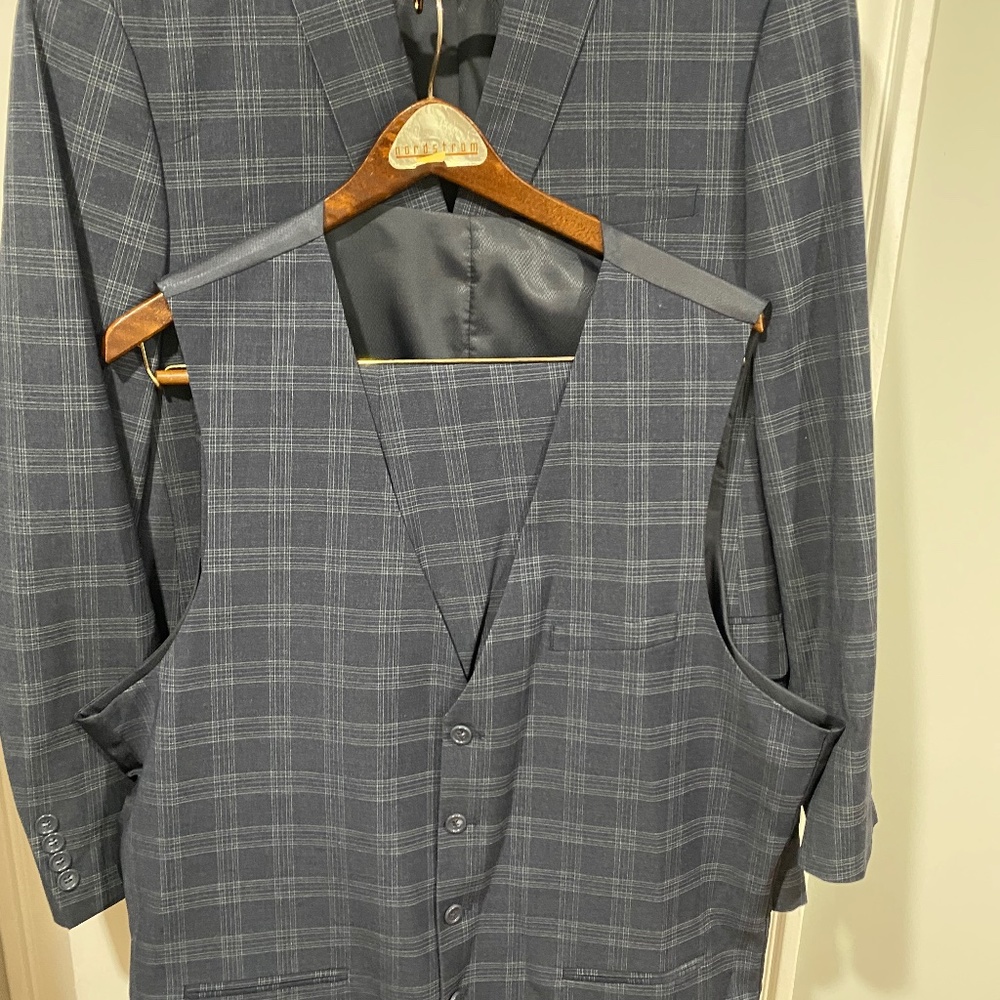 Men’s Caravelli Three Piece Blue Checked Suit, Two Button, Cuffs, 46L : 40W